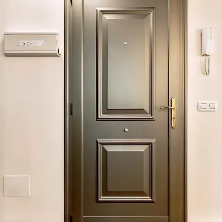 Apartment Family Townhouse *