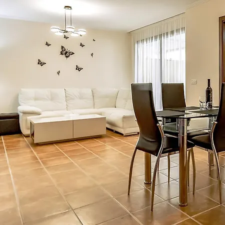 Family Townhouse *