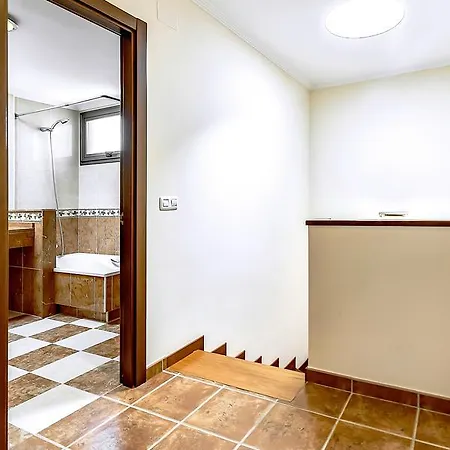 Family Townhouse דירה *