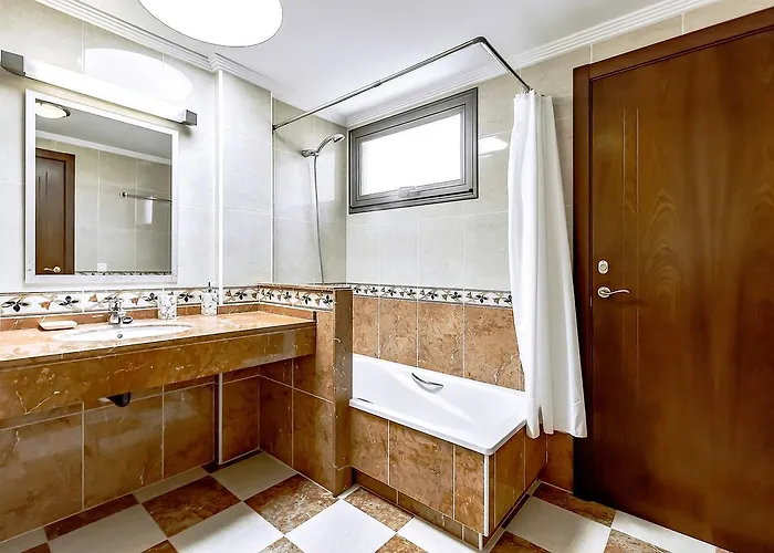 Family Townhouse *