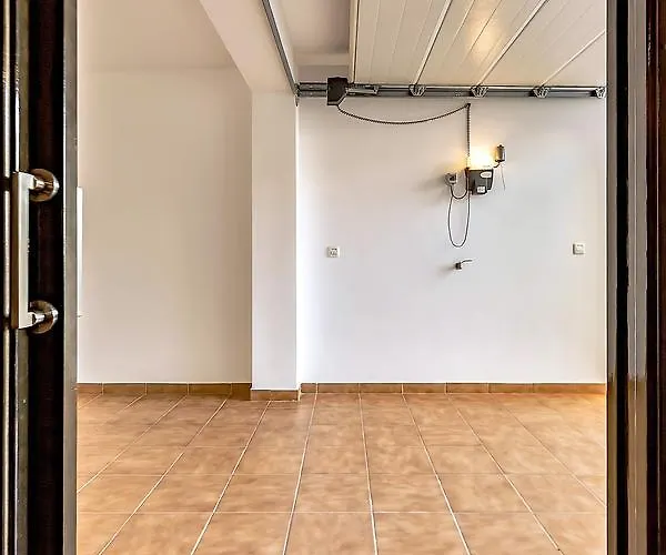 Family Townhouse شقة *